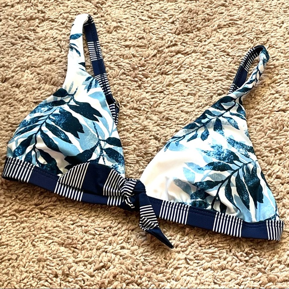 Splendid Bikini Top Adrift RSC Halter Bra Swimwear SP10230 Navy Floral Prints XS - Picture 4 of 16